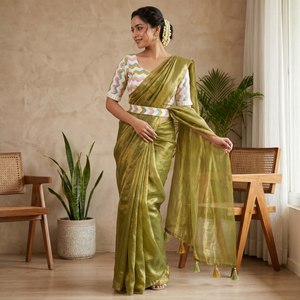 Sari de seda espacial de alta calidad con blusa de lentejuelas bordada y cinturón, elegante para fiestas, festivales y bodas - Product Image 2