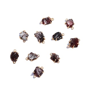 Conector de Plata 925 con Granate Natural en Bruto, Doble Engaste, Colgante de Gema para Fabricación de Joyas DIY, Pulseras y Collares - Product Image 1