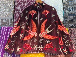 Nueva llegada: Chaqueta Suzani hecha a mano para mujer - Product Image 3