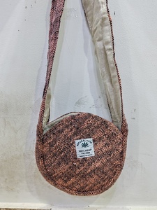 Sac bandoulière rond en chanvre naturel, motif géométrique, en lin, écologique, style bohème pour femme, fabriqué à Hawaï - Product Image 4
