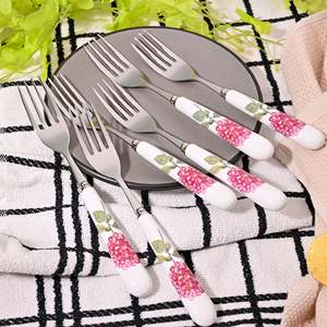 Juego de 6 Tenedores con Mango de Cerámica con Diseño de Flor de Hortensia, Utensilios Elegantes para Comer - Product Image 5