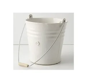Jardinera galvanizada estrecha y alta para elegantes jardines urbanos en balcones cuando el espacio es escaso y el estilo es importante en áreas limitadas. - Product Image 1