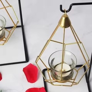 Centre de table décoratif en métal pour bougies chauffe-plat, idéal pour les célébrations saisonnières - Product Image 1