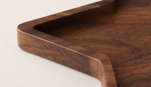 Plateau de service artisanal en bois de manguier en forme d'étoile, plateau décoratif avec pointes sculptées et finition foncée - Product Image 2
