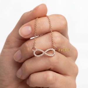 Magnifique collier en or et diamants de luxe avec symbole de l'éternité pour femmes, parfait pour un anniversaire, un mariage, un cadeau de mariée et un style - Product Image 1