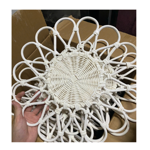 Assiette en bambou tissé à la main en forme de fleur, décoration de table bohème - Product Image 4