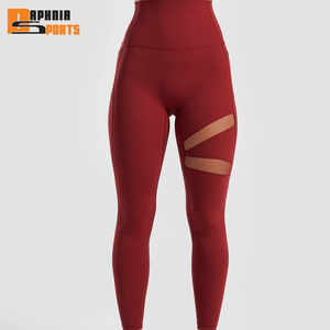 Leggings de sport pour femme sur mesure de haute qualité, séchage rapide, taille mi-haute, respirants, style décontracté pour la gym - Product Image 1