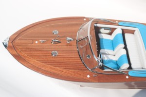 เรือเร็วอิตาลีรุ่น SUPER RIVA AQUARAMA งานแฮนด์เมดเคลือบไม้ขัดเงา ของสะสมตกแต่งบ้านธีมกีฬา - Product Image 3