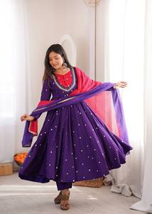 Elegante Conjunto de Tres Piezas Anarkali de Diseño Romano con Bordado de Lentejuelas y Espejo Real, Largo hasta el Suelo, Reversible, Sin Arrugas, de Secado Rápido - Product Image 2