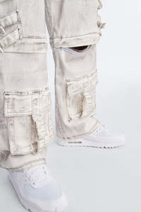 Vaqueros anchos de mezclilla para hombre con diseño de puntos y detalles rasgados, estilo streetwear, cintura media, corte holgado, tela de algodón - Product Image 3