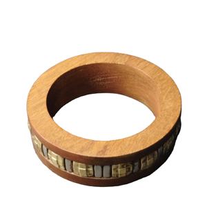 Brazalete de madera de perfil ancho con incrustaciones metálicas detalladas - Joyería de madera tallada a mano de estilo étnico tribal - Product Image 1