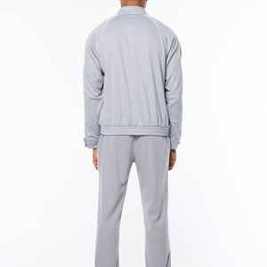 ชุดวอร์มผ้าฝ้ายผสมโพลีเอสเตอร์แบบเรียบง่ายจาก Outfitize International ขายส่งราคาประหยัด ชุดพื้นฐาน - Product Image 5