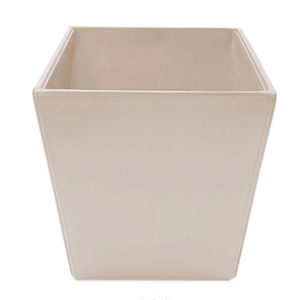 Cesto de Papel Rectangular de Cuero Sintético Blanco para Oficina, Cesto de Basura de Cuero con Parte Superior Abierta - Product Image 1