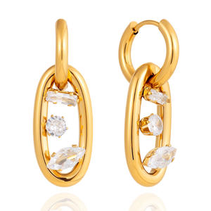 Boucles d'oreilles double anneau en acier inoxydable plaqué or avec zircon, très tendance - Product Image 1