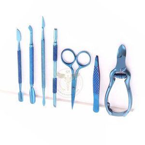 ชุดกรรไกรตัดผมสแตนเลส 5 ชิ้น น้ำหนักเบา สำหรับคนถนัดขวา ระดับมืออาชีพ คุณภาพหรูหรา - Product Image 5