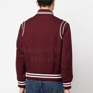 Veste universitaire pour homme de qualité supérieure, prix de gros, avec couleurs et styles personnalisés, idéale pour un look streetwear. - Product Image 4