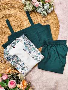 Conjunto Coordinado Premium de Satén Modal con Estampado Digital Tradicional para Mujer con Chaqueta Elegante y Pantalones de Crepé - Ideal para Bodas y Diwali - Product Image 4