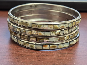 Pulsera de nácar elegante para mujer de mayor venta Brazaletes con incrustaciones de perlas ecológicas para uso diario u ocasiones especiales FWE - Product Image 5