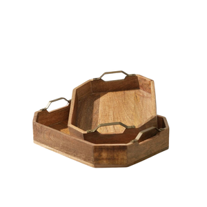 Bandejas hexagonales rústicas de madera maciza con asas metálicas de acabado antiguo, ideales para servir comida, café y como plato decorativo. - Product Image 1