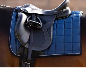 Vente en gros de tapis de selle de dressage, couvertures respirantes pour chevaux, couvertures pour selles western et équipement équestre - Product Image 2