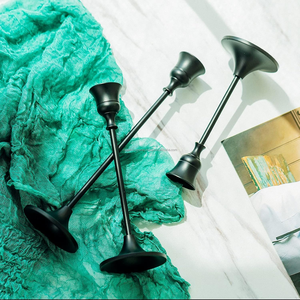 Portavelas Vintage de Metal Negro Mate en Forma de Pilares, Hechos a Mano, Duraderos y Ecológicos para el Hogar, Mesita de Noche, Navidad, Diwali - Product Image 2