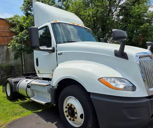 Mejor Precio 2020 2021 International LT625 DAYCAB S/A Eje Único de Servicio Pesado - 400HP, Camión Usado con Cabina Diurna Manual/Automática en Venta - Product Image 3