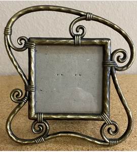 Premium Quality Metal Photo <b>Frame</b> With Durable Finish For Home Decor Wedding Anniversary And Gift Collection - Product Image 1