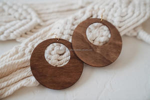 Boucles d'oreilles artistiques en bois Boucles d'oreilles créatives Bijoux uniques - Product Image 2