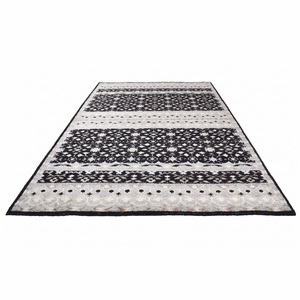 Tapis DECORDEC en laine noir, gris et ivoire, motif folklorique, géométrique tribal, à bandes, écologique, antidérapant pour salon et hôtel - Product Image 2