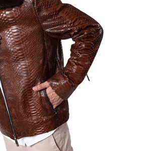 Người Đàn Ông Mới Của Nâu <span class=keywords><strong>Python</strong></span> Da Biker Áo Khoác Mới Rắn <span class=keywords><strong>In</strong></span> <span class=keywords><strong>Python</strong></span> Nổi Da Chính Hãng Với Rex Áo Khoác Lông OEM Cung Cấp - Product Image 5