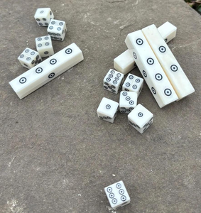 Dés décoratifs européens de luxe en os de buffle poli, écoresponsables, personnalisés sur mesure, à quatre faces, de qualité supérieure, style animalier - Product Image 5