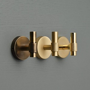 Gancho de Pared Metálico en Forma de U, Soporte para Herramientas y Almacenamiento - Product Image 1