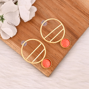 Boucles d'oreilles pendantes en laiton plaqué or avec corail orange naturel, bijoux faits à la main tendance pour femmes - Product Image 2