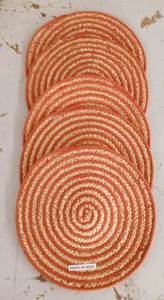 Dale un toque natural a tu mesa con este mantel individual redondo de yute trenzado y algodón, ecológico, con espiral roja, resistente al calor, ideal para la cena. - Product Image 2