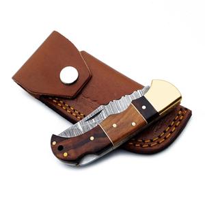 Couteau pliant en acier Damas avec verrouillage arrière, manche en bois, embout en laiton et étui – Couteau de poche EDC pour camping et chasse OEM/ODM - Product Image 6