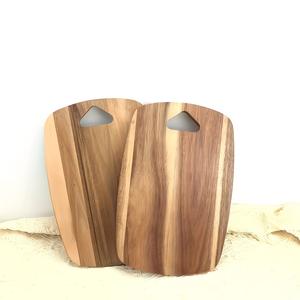 Elegante Tabla de Cortar con Bordes Curvos Lisos, Mango de Fácil Agarre, Superficie Apta para Cuchillos, Ideal para Cortar, Servir y Exhibir - Product Image 2