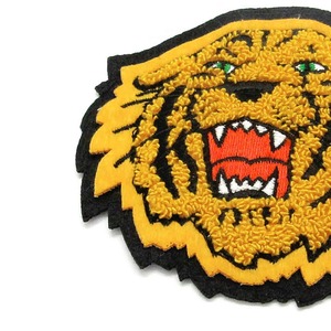 Parche de tigre bordado en chenilla termoadhesivo, forma irregular, aplique de tela de fieltro no tejido para decoración de ropa. - Product Image 2