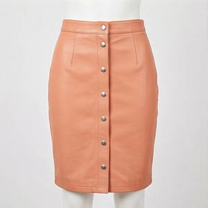 Jupe crayon mini en similicuir taille haute pour femme avec boutons sur le devant, couleur unie, design minimaliste, à porter toute l'année - Product Image 1