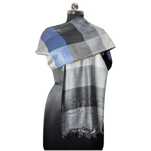 Best Seller Handloom Plaid Check <b>Scarf</b> Artisan HandWoven Unisex Winter Fall Neck Wrap OEM Custom Bulk Supplier for EU US Market - Product Image 3