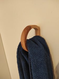 Barra de Toallas Minimalista de Madera de Diseño, Gancho de Pared Moderno para Organizar Sombreros, Bolsos, Toallas y Exhibición Decorativa - Product Image 5