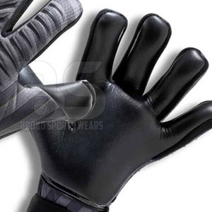 Guantes de Portero Cómodos para Hombre, Agarre Duradero en la Palma, Aptos para Prácticas de Fútbol, Partidos al Aire Libre y Sesiones de Entrenamiento - Product Image 5