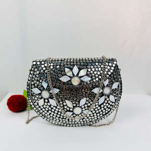 Bolso de Mano Tipo Clutch de Estilo Bohemio Antiguo, con Mosaico Floral Chapado en Oro sobre Aluminio, Escultura Moderna Pulida, Disponible para Fabricación OEM - Product Image 6