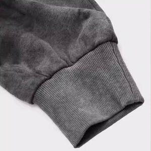 เสื้อฮู้ดแฟชั่นผู้ชายสำหรับฤดูหนาว ผ้าฝ้ายฟลีซ 100% ทรงโอเวอร์ไซส์ สวมใส่สบาย สไตล์สตรีทแวร์ มีกระเป๋า - Product Image 4