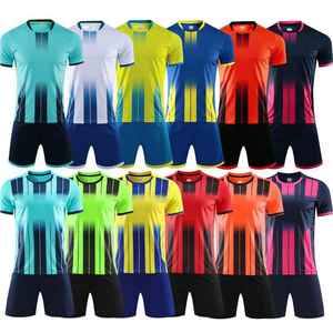 Conjunto de Uniforme de Fútbol Personalizado 2026, Kits de Fútbol de Sublimación de Calidad Tailandesa, 100% Poliéster - Product Image 5