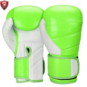 Gants de boxe SUMROOS SI-BG-21 en cuir noir et or avec sangle de poignet réglable, protection confortable et durable pour l'entraînement - Product Image 1