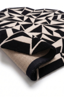 Tapis rectangulaire DECORDEC Tessera en laine noire ivoire, motif géométrique abstrait facetté, antidérapant, écologique, tufté à la main, à poils épais