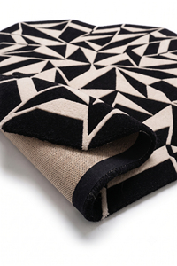 Tapis rectangulaire DECORDEC Tessera en laine noire ivoire, motif géométrique abstrait facetté, antidérapant, écologique, tufté à la main, à poils épais - Product Image 6