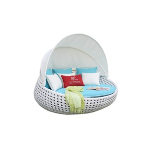 VICTORIA Elegante Cama Redonda para Patio con Cojines Suaves para Relajarse al Aire Libre - Product Image 1
