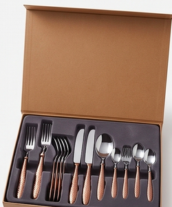Ensemble de couverts modernes en acier inoxydable avec manches martelées or rose, compatibles lave-vaisselle, pour mariage, cuillère, fourchette, couteau - Product Image 6