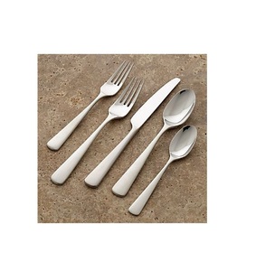 Ensemble de couverts élégants en acier inoxydable, durables et résistants à la rouille, pour la table, la cuisine, les restaurants et les hôtels. - Product Image 1
